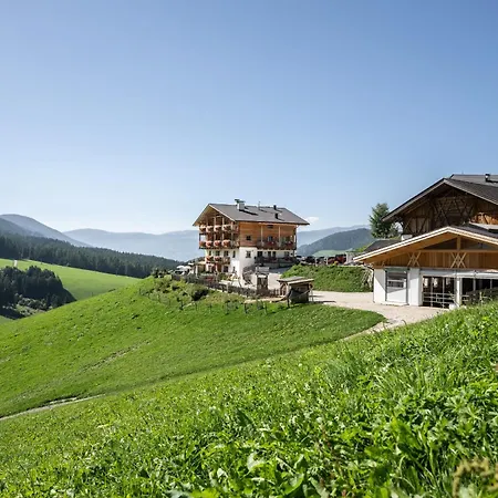 Farm stay Unterkantiolerhof Funes (Bolzano)