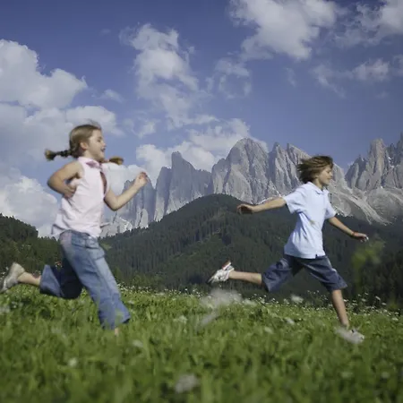Unterkantiolerhof Farm stay Funes (Bolzano)