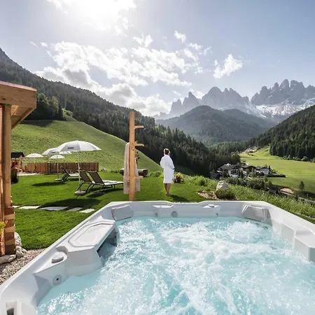 Unterkantiolerhof Farm stay *